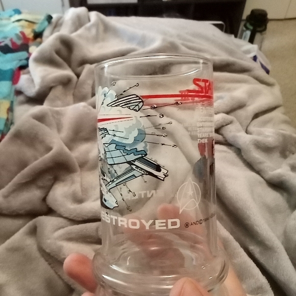 Vintage Star Trek 3 glasses featuring Kirk Scotty and Bones - Picture 2 of 7